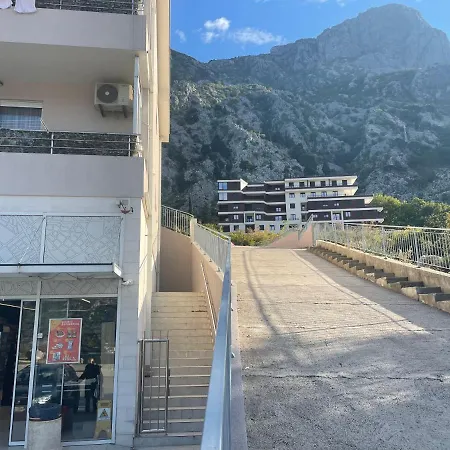 Miracle Apartment Kotor Exterior photo